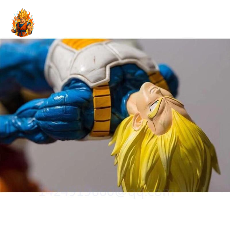 Vegeta vs C-19 Figurine de collection