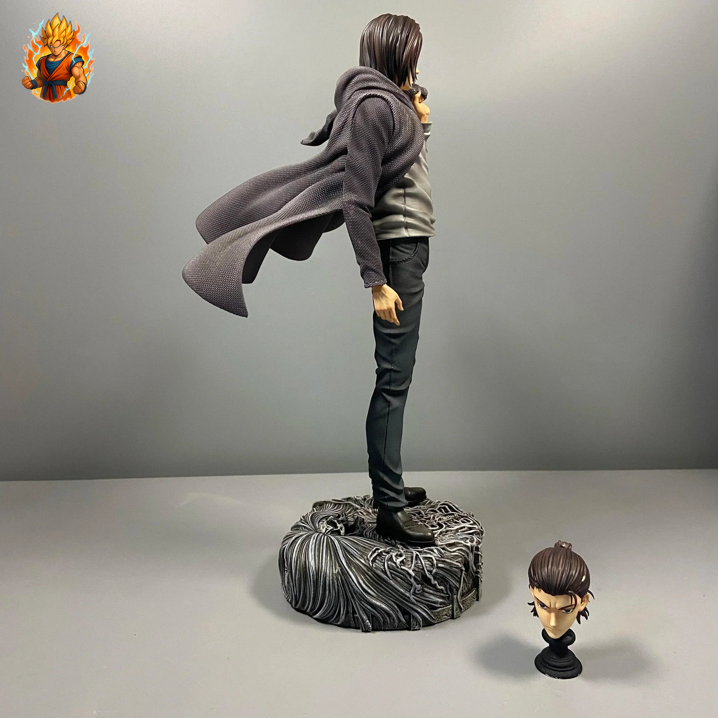 Figurine Attack on Titan - Chasseur Eren pour adulte