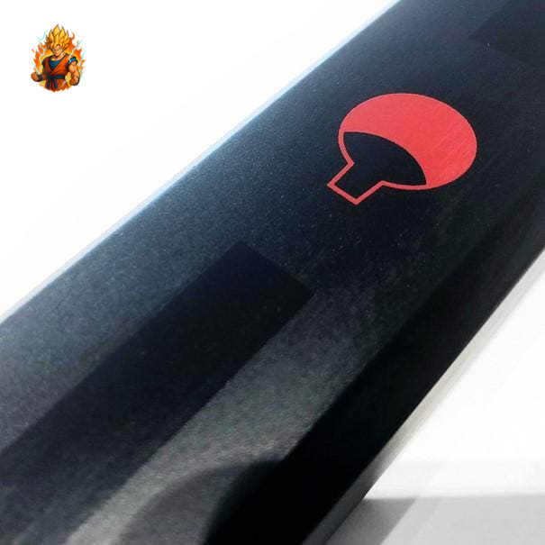 Sasuke Uchihas schwarzes Kusanagi-Katana – Naruto Shippuden